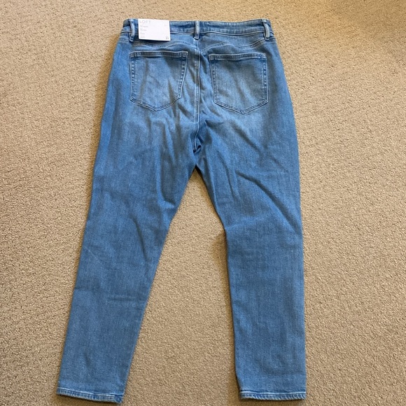 Loft Curvy Jeans - Picture 3 of 3